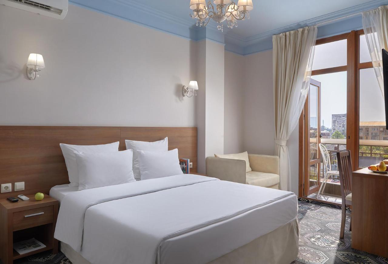 Garuda Boutique Hotel Sukhumi Exterior foto